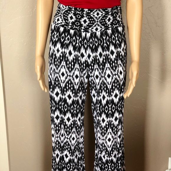 3 for $15 Studio 253 Women’s Pants - Size Small - Picture 1 of 9